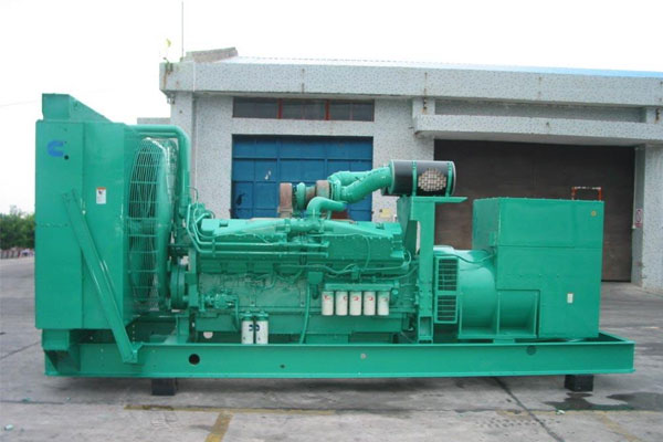 隆尧工厂发电机应急发电时如何更准确地检查发电机状态？