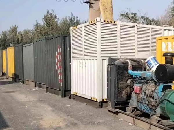 隆尧200KW柴油发电机机组每小时油耗是多少？